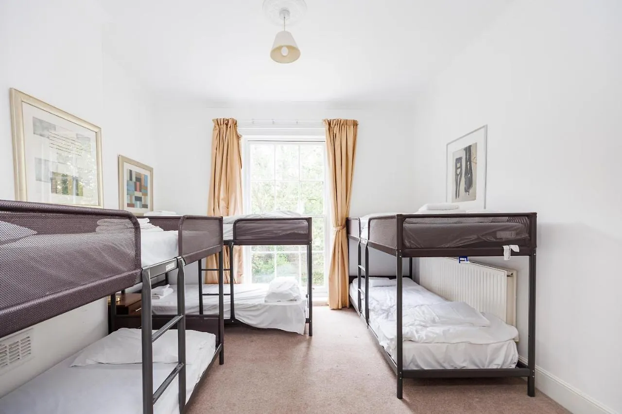 Larger Groups Apartment Close To Excel Canarywharf 02 With Parking London